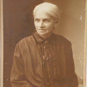 1929 Cabinet Card Woman White Hair Portrait Studio Photo Atelier E Sladky Slovak